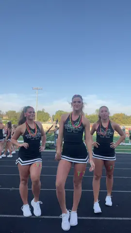 my favorite girls 🦺🦺