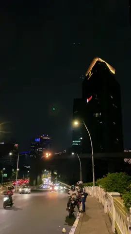 Jembatan kuningan 😍 Mentahan vidio tanpa musik ada dibio. #citylightjakarta #fyp #citylight 