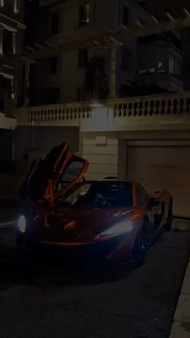 Czy kiedykolwiek czułeś, że życie czasem wymyka ci się spod kontroli? Oto sześć kluczowych kroków, które pomogą ci zyskać spokój i siłę, niezależnie od tego, co dzieje się wokół ciebie. **1. Zachowaj zimną krew, gdy ktoś cię nie szanuje.**   Nie pozwól, by czyjeś słowa cię wyprowadziły z równowagi. Weź głęboki oddech i zdecyduj, że to ty kontrolujesz swoje reakcje. Pamiętaj: siła tkwi w spokoju. **2. Zamiast mówić, obserwuj.**   Czasem warto odsunąć się na chwilę i przyjrzeć sytuacji z dystansu. Obserwowanie pomaga unikać impulsywnych decyzji i wybierać mądrzejsze ścieżki. **3. Naucz się odpuszczać.**   Trzymanie się negatywnych emocji tylko cię obciąża. Odpuść to, co cię rani – zrób miejsce na szczęście i wolność emocjonalną. **4. Nie marnuj czasu na bzdury.**   Skup się na rzeczach, które cię inspirują i rozwijają. Przestań tracić czas na działania, które nie wnoszą wartości do twojego życia. Znajdź to, co cię motywuje i trzymaj się tego. **5. Zachowaj spokój w stresujących sytuacjach.**   Kiedy nadchodzi burza, pamiętaj, że jest to tylko przejściowy stan. Spokój umysłu w chwilach kryzysowych pozwoli ci lepiej ocenić sytuację i podejmować racjonalne decyzje. **6. Przestań tłumaczyć się wszystkim.**   Żyj swoją prawdą bez potrzeby ciągłego uzasadniania swoich działań. Twoje czyny powiedzą więcej niż tysiąc słów. Te małe kroki pomogą ci zyskać kontrolę nad swoim życiem, uwolnić się od negatywnej energii i skoncentrować się na tym, co naprawdę ważne. Chcesz więcej takich wskazówek?   👉 Zaobserwuj, aby nie przegapić kolejnych wartościowych treści: @wojciechkobylarz   @wojciechkobylarz   @wojciechkobylarz  