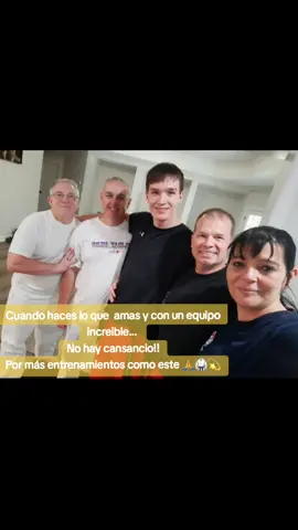 Cuando haces lo que  amas y con un equipo increible...  No hay cansancio!! Por más entrenamientos como este 🙏🥋💫#Viral #karatedo #shotokankarate #shotokankarate 