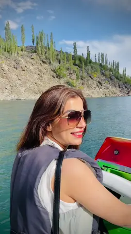Sania urooj ❤️‍🩹🌸Review. Customer 🫀🥲 Boating vibes🏄 #upperkachuralake #shangrila #travelwithsheraz #sheraz #travelwithme #pahardii #ghoomopakistan🇵🇰 ##unfrezzmyaccount #naturelovers #explorepakistan #naturevibes #baotingvibes #baotingchannel#boatingadventures #viraltiktok #fyp #foryou #tourism #goviraltiktok #grow  For booking rooms at uperkachuralake : contact for more details :03554820757@Kanwalay🎶 @J M 🥀 @Rabi Pirzada @Travel With Zahra 
