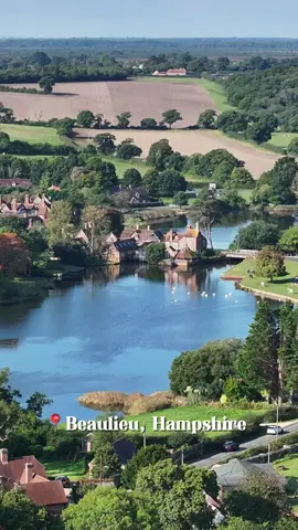 A light morning in Beaulieu, Hampshire 🌲☀️.  This magical New Forest village is always a treat to visit with its winding river, much wildlife, the famous motor museum and some nice independents ☕️ Captured this morning during a work shoot and I’m finding the countryside at the moment looking the most green it has looked at the end of a summer for a long time, must be all the rain we’ve had. 🎥 #beaulieu #newforest #ourhampshire #hampshirestaycation #hampshireuk#hampshirelife #ukstaycation #uktravelblogger #uktraveller #travelfamily #familytravel #ukplacestovisit #greatbritain #discoverengland #visitengland #youmustsee #passionpassport  #visithampshire  #traveluk #uktravel #uniladadventure 
