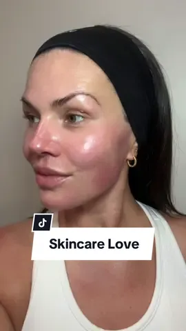 I have some exciting travels and my birthday coming up in the next few days, so I had to go see my girls at Bonita for my fav go-to glow and sculpting treatment  ✨ hydrafacial {pulls out all the bad and puts in all the hydrating goodies back into the skin}   ✨ tempsure {tightens, stimulates collagen production and sculpts like nothing less}  ✨ red light therapy {plumps, brightens, and heals the skin on the cellular level} I’ve been going every 4 weeks for the past few months and my skin has NEVER looked or felt better…best way to start and celebrate a new year of life 🫶🏼 📍Bonita Med and Wellness, Elmira  #BeautyLove #GlowingSkin #Bonita #SkincareTips #RedLightTherapy