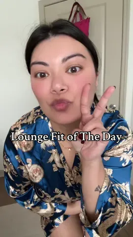 Lazy Sunday🥰 #OOTD #microinfluencer #fyp #ootn #loungewear #loungewearstyle 🏵️ HAPPY SUNDAY 🏵️