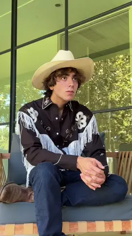 i unironically said hootin’ and hollerin’ this week… 🤠 [ib: @Gabrielle]