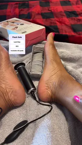 #LIVEhighlights #TikTokLIVE #LIVE The flash sale has ended. Look at my feet. So baby soft smooth #footfile #babysoftfeet #electricfootfile 