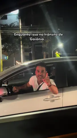 É cada doido que aparece 😅  #fyp #viral_video #transito #casal #casamento 