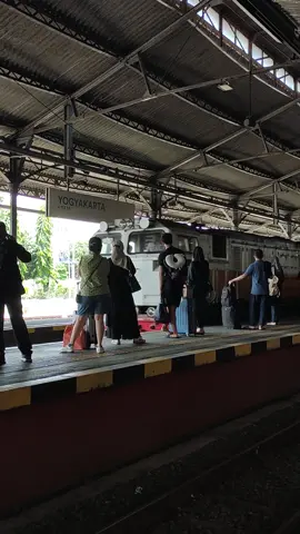 Argo Wilis Surabaya Bandung #kai121_ #keretaapi #argowilis 