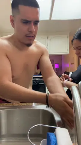 “thats how that feels like”🤣😂#fypシ゚viral #fyp #viral #comedy #prankwars #omg #tiktok #trending #surprise #wow #positivevibes #unexpected #trending #couples #prank #payback #oops 