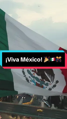 ¡Viva México! 🎊🇲🇽🎉 . . . . . #vivaméxico #september15th #independenciademexico #banderademéxico #méxicolindoyquerido #méxicomiamor #mxcity #cdmx #visitmexico #cdmx 