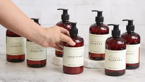 Rubens Cosmetic không chỉ là bộ sản phẩm đơn thuần mà còn là đứa con tinh thần được chúng mình ấp ủ. Mỗi chi tiết trên sản phẩm đều mang đậm dấu ấn cá nhân và tình yêu biển cả. Bên cạnh điểm sáng là những nốt hương của tinh dầu cao cấp đến từ Châu Âu, truyền tải trọn vẹn ý nghĩa “𝐇𝐔̛𝐎̛𝐍𝐆 𝐒𝐀̆́𝐂 𝐁𝐈𝐄̂̉𝐍