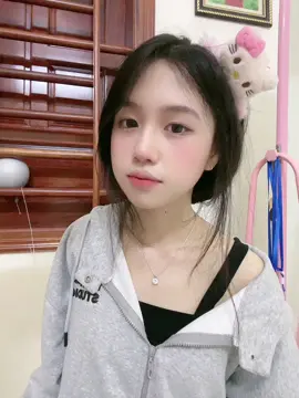 Sao để quay khung vuông được 60s tớ còn khoe áo cinhh?!@Mon Studio  #xh #fyp 