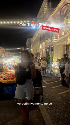 Descubre el encanto de Old Town Phuket ✨ #phuket #oldtown #thailand #tailandia #viajarbarato #viajar #travel #traveltiktok #backpacking #mochileros #mercadonocturno 