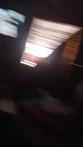 con gái mình cứ khóc cứ khóc nhè