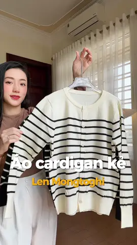 Áo len đầu mùa mongtoghi xinh xỉu mấy bà ơi. Basic dễ mặc, phối màu kẻ xinh.  #aocardigan #aolen #aolennu #aomongtoghi #aokhoacnu #aolenxinh #chinchin_review #thinhhanh #xuhuong