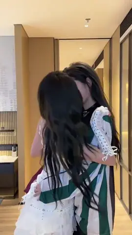 20240916 | Douyin update. Haha One is aggressive and the other is resigned😙 #thitìnhhọadịch #wangyi #zhoushiyu #vươngdịch #châuthivũ #sqhy #诗情画奕 #snh48 #fyp #foryou 