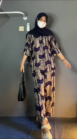 ONE SET RAYON MOTIF LAVENIA  - Bahan Rayon Premium - Busui Friendly Resleting - Tali Samping dan Saku Celana - Jahitan Rapi dan Kuat  - Nyaman dan Adem di Pakai ALL SIZE Lingkar Dada 110 cm Panjang Baju 71 cm Panjang Celana 92 cm Panjang Lengan 32 cm #fyp #oneset #setelanwanita #fypシ゚viral #onesetrayon #setelanrayon  #batik #batikmodern #batikmurah #batiksolo #batikcouple #batikpekalongan #batikindonesia #batikwanita #batikpria #batikkantor #batikkerja #batikjogja #batiksarimbit #batikkondangan #batikfashion #batikcantik #batikgrosir #batiksolomurah #Batikdress #batikcouple #batikcewek #batikcap #batiktulis #batikbatik #batikterkini #batikmasakini #batikatasan #batikgamisindonesia #batikgamis #gamismodern #batikbusana #batikkita #batiktermurah #batikkain #daster #dress #viral 
