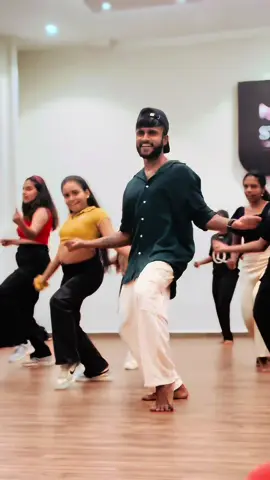 Chuttamalle 😍♥️ DC By Oshan Liyanage 🫰 #devarasecondsingle #janhvikapoor #shilparao #anirudh #anirudhravichander  #chuttamalle #chuttamalledance #oshanliyanagedance #fyp #fypシ゚viral #viral #trendingvideo #fypシ゚viral #fyppppppppppppppppppppppp #fypage 