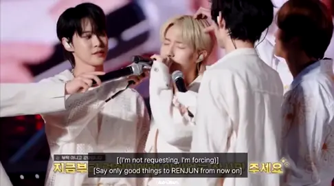 wkwkwk, ini lucu banget.. dipantau sama abang² 99L di backstage abis itu di pukpuk sama abang²nya dipanggung💛 Jadi rindu NCT Nation🥹