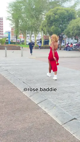 THE QUEEN OF ROSES 🌹🫂❤️🥹…. Thank you all for 400k followers my roses ❤️🌹🌹 #rosebaddie #bekind #SAMA28 #spreadkindness #notstaged #bekind #thisguy #guysdeservelove #foryou #explorepage #fyp #hugsandroses #like #southafrica 