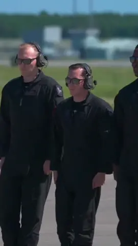 We are the air force that protects our borders and our skies ✌🏻🇺🇸🇺🇸 #us #army #fighter #military #navy 