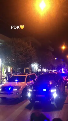 Bartyy💛#barzani #pdk #party #tiktok #viraltiktok #tiktokviral #video #fyp #foryo #fpp 