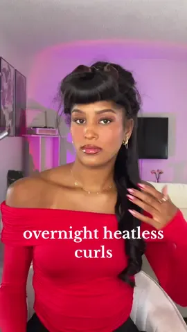Omggg omg!! Why didn’t anyone tell me about @overnightblowout sooner?? Obsessed is an understatement😭😭 #overnightcurls #heatlesscurls  #blackgirlhairstyles 