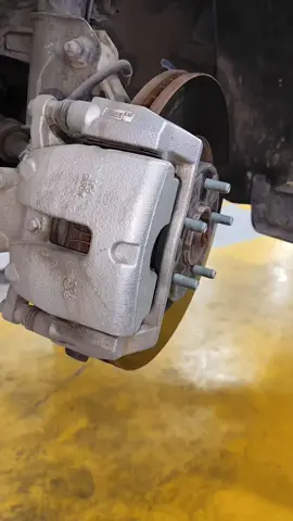 brake service install new brake pads and rotor resurfacing #howto #mechanic #usacars🇺🇸 