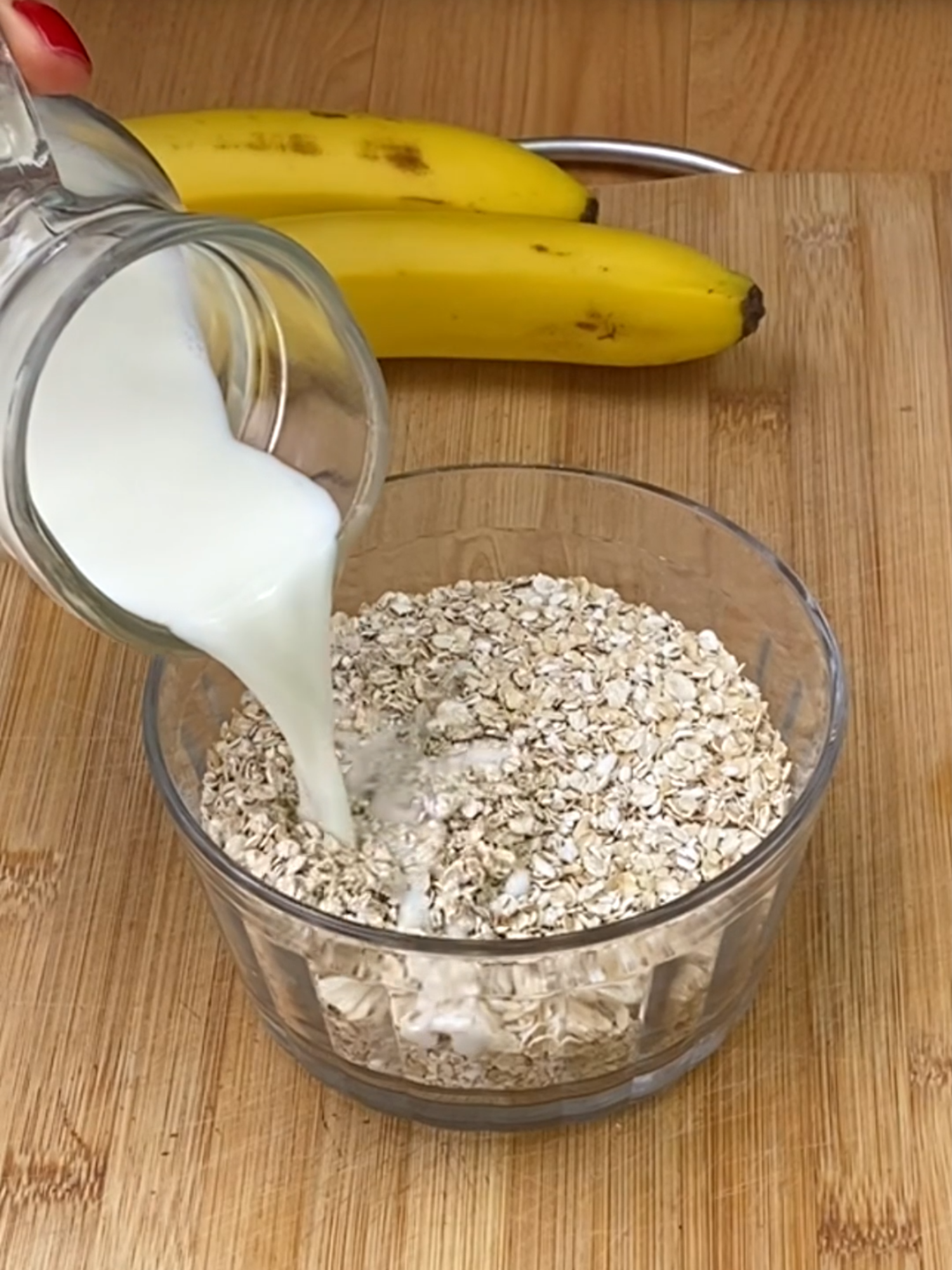 Misturei banana com aveia e fiz o melhor bolo da minha vida  #banana #aveia #sobremesa #bolo