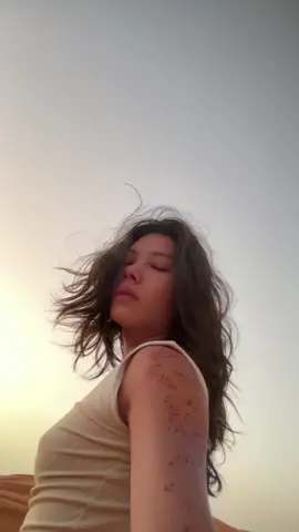 juro que essa música tem haver com o deserto 