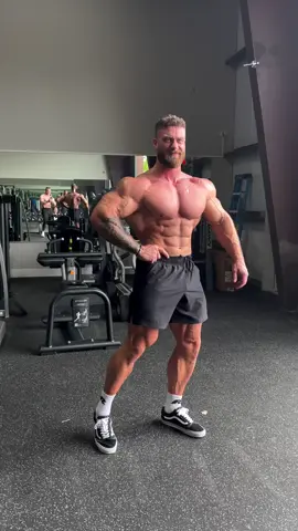 Mr. Olympia here we go! #shape #cbum #foryou #treino 