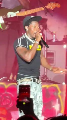 Asake with Ligali live in Cologne #asake #mrmoney #afrobeats #nigeriatotheworld #cologne #germany #nigeria #vibes #fun #africantiktok #dance #concert #palladiumköln #africa #live #mood  