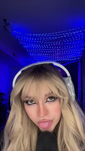 Hey, can i? ❤️ #asmr #asmrsounds #mouthsounds #asmrvideo #asmrtriggers #asmrtingles #asmrtiktoks 