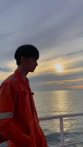 Good vibe✨ #offshore #seaman 