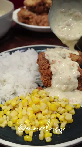 Fried Chicken Ala king with garlic butter corn 🫶🫶🫶 Recipe is in the video!  #friedchicken #alaking #chicken #EasyRecipes #homemade #cooking #ulamideas #euniceloisss 