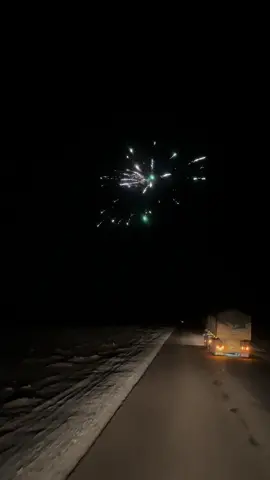 #الاشلم🔥🚫🤞🏻 #الرياحي🔥🦅 #الجفره_ودان_هون_سوكنه_زله_ #سوكنة #ايفيكو450 #سائقين_الشاحنات #ليبيا🇱🇾 #خفاش #تيبر #سبها #السوداء🖤 #iveco #المولد_النبوي_الشريف 