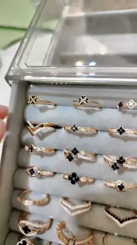 Rahasia Perhiasan Kinclong Tiap Hari. Promo Cek di Keranjang Kuning!