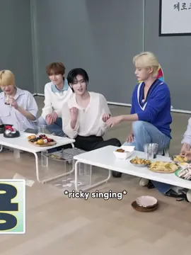 they’re playing a game in which no should laugh 😭 #ricky #kimjiwoong #zb1 #zerobaseone 