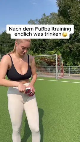 Habe vergessen die Kamera auszumachen🙈😂#fyp #Soccer #footballgirl 