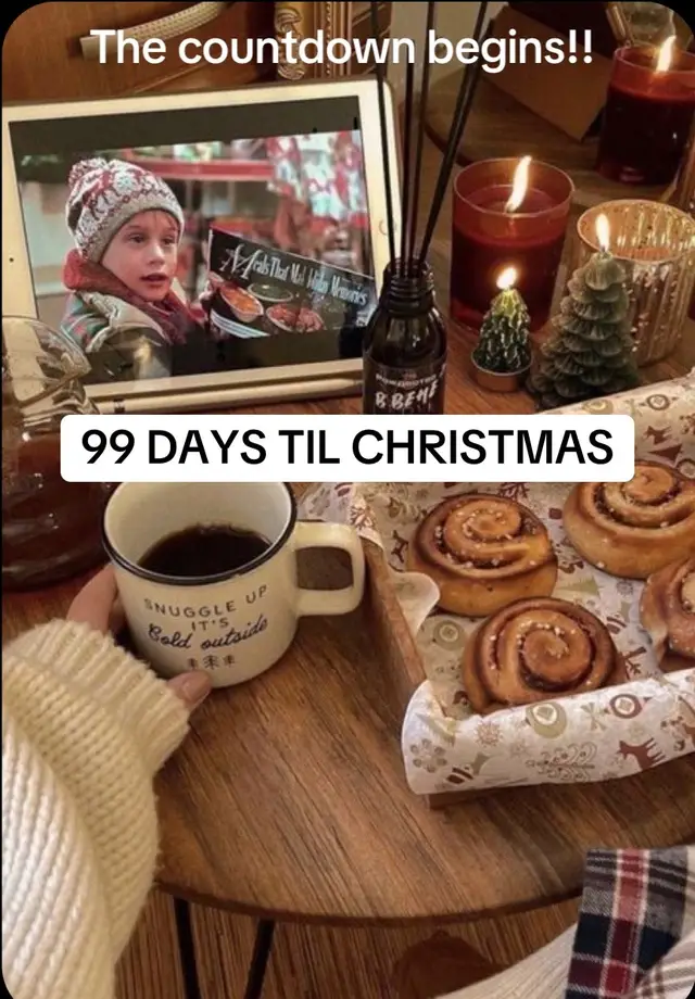 Fav time of the year #christmas #countdown #hotcocoa #santa #reindeer #gingerbread 