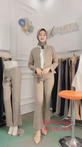 CUTBRAY FAZILA, Celana bahan yg CUTBRAYnya  tidak Over. Tetep anggun dipake, kainnya melar 3cm, Nyamannn…#rekomendasicelanawanita #celanakantor #celanakerja #cutbray #alismiliarta 