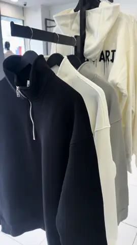 Nouveau sweat demi zip dispo au magasin 👻lacentraledubai👻 #fyp #magasin #viral #lacentraledubai #newcollection #classystyle #newcollection 