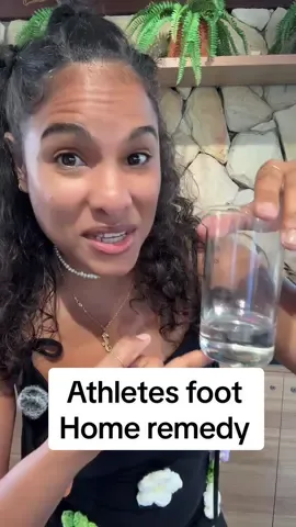 Athlete’s foot home remedy using white vinegar. Free and fast relief of the itching and burning caused by skin fungus on your toes.  I hope this helps 🤗❤️mucho love❤️🤗 #athletesfoot #naturalremedy #whitevinegar #homeremedy #naturalcures #fyp #jamaicatiktok 