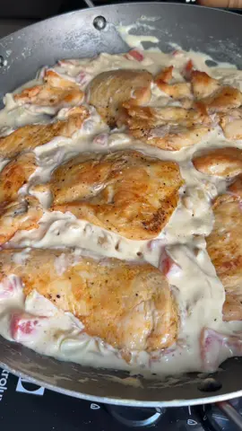 Almoço rápido, simples e muito saboroso! 😋✨ Quando a correria do dia pede praticidade, mas o sabor não pode faltar! #AlmoçoDelícia #PraticidadeNaCozinha #DicaRápida #food #FoodTok #comidacaseira #almoco 