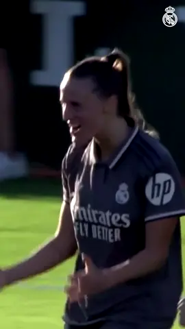 🥅⚽ ¡Al fondo de la red! #SandieToletti #RealMadrid #LigaF