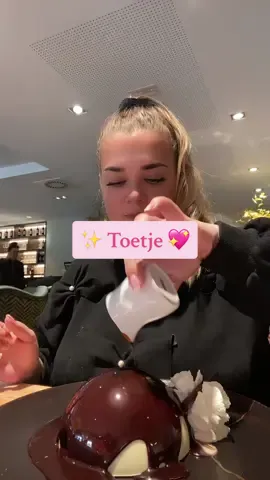 ✨ Love toetjes 😍 Wat is jullie favo toet? 🤤 #toetjes #dessert #cremebrulee #dameblanche #vandervalk 