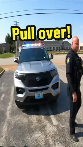 Biker gets pulled over with no plate or insurance 🥲 (via @squidsixx) #fyp #viralvideos #bikers #cops #motorcycles #r6 #gopro #police #sportbikes #trafficstop