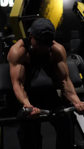 El biceps no se ve mal ⏳ #gym #gimnasio #GymTok #gymrat #gymbro #gymaesthetics #gymmotivation #physique #workout 