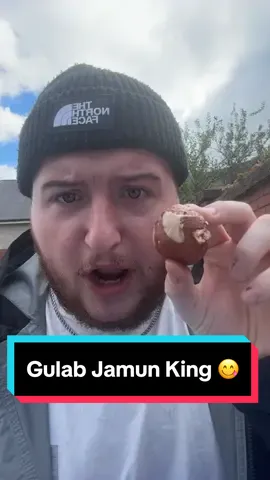 The Gulab Jamun King 😋#gulabjamun #indiansweets #pakistani #foryou #sweets #Foodie #gulabjamunlover 