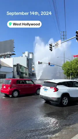 Never a dull moment in LA #mewhen #meme #fountain 